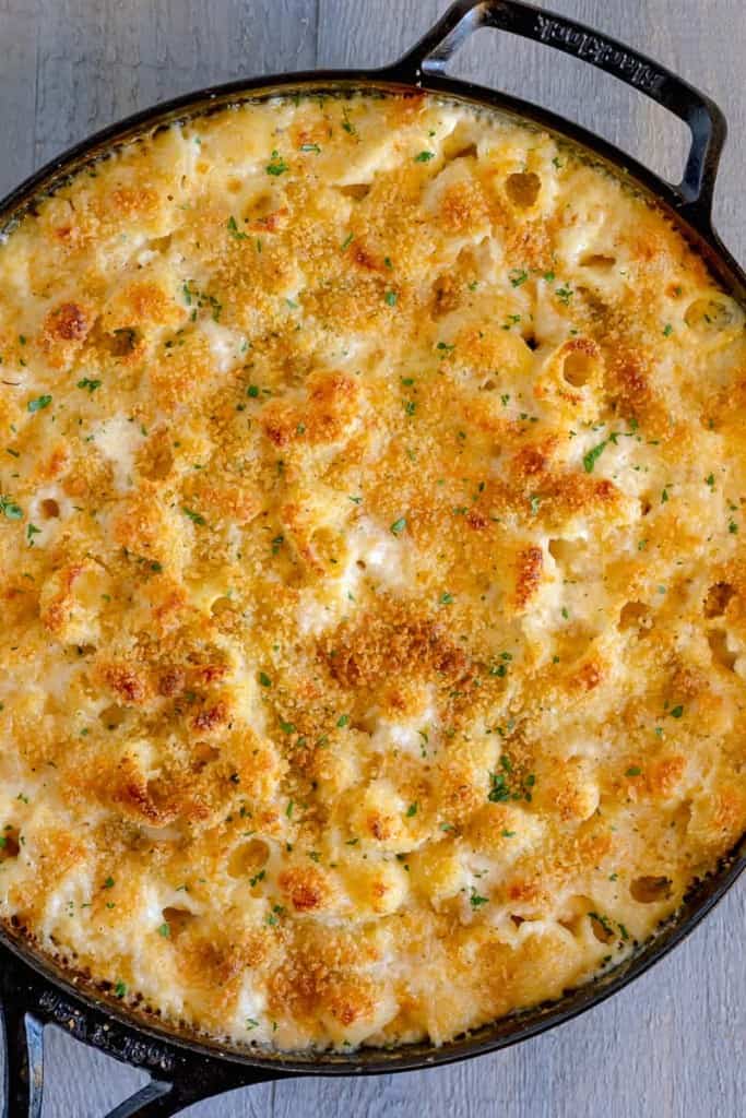 overhead shot of mac and cheese with toasted breadcrumbs on top