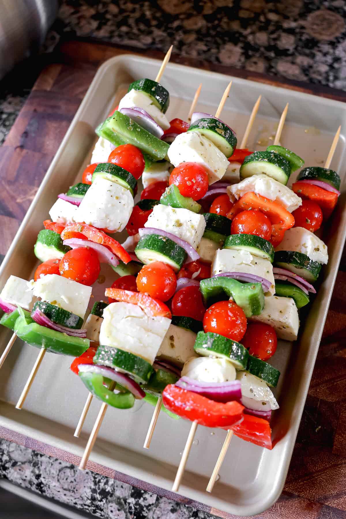 grilled-halloumi-skewers-with-zucchini-peppers-and-tomatoes-girl